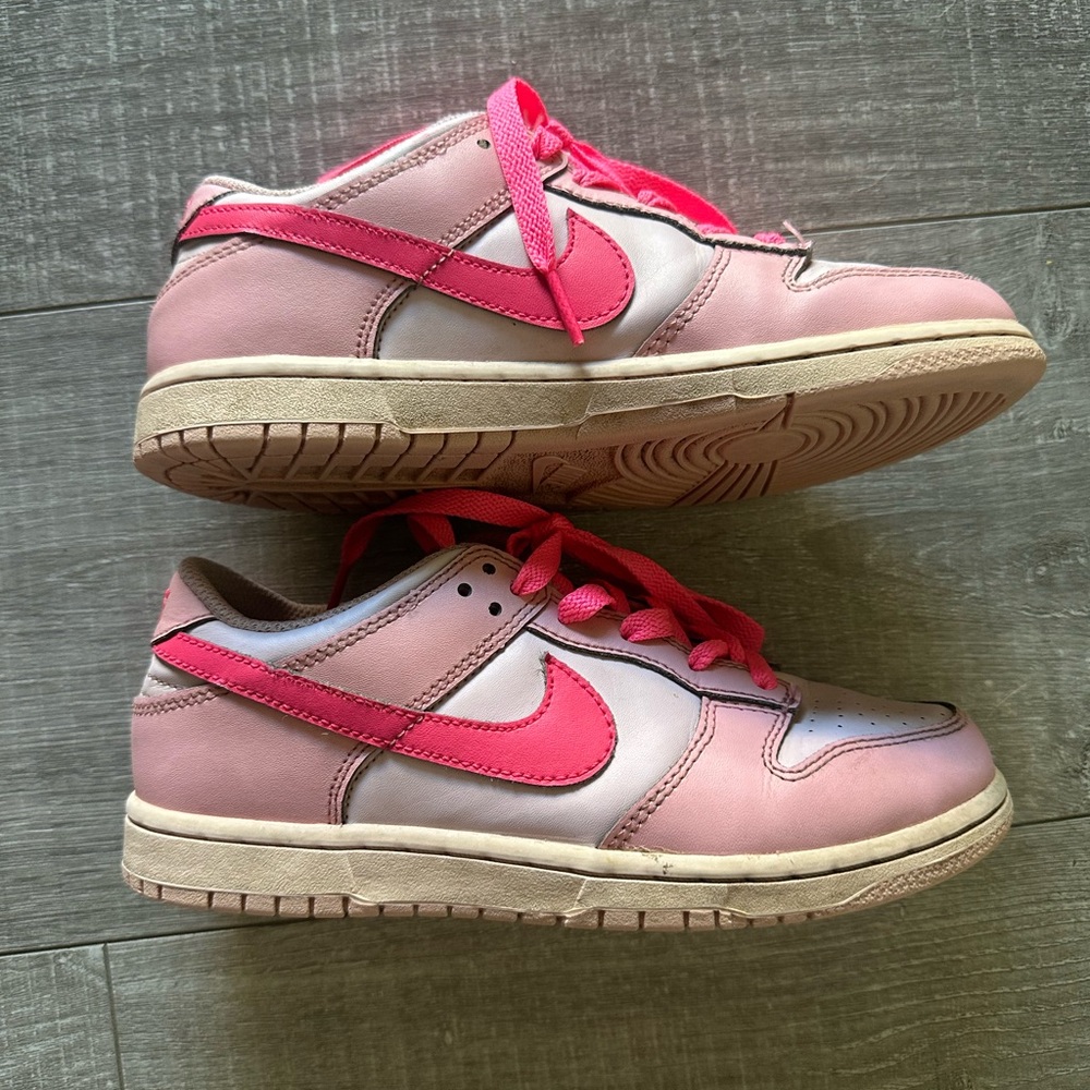 Girls all pink dunks